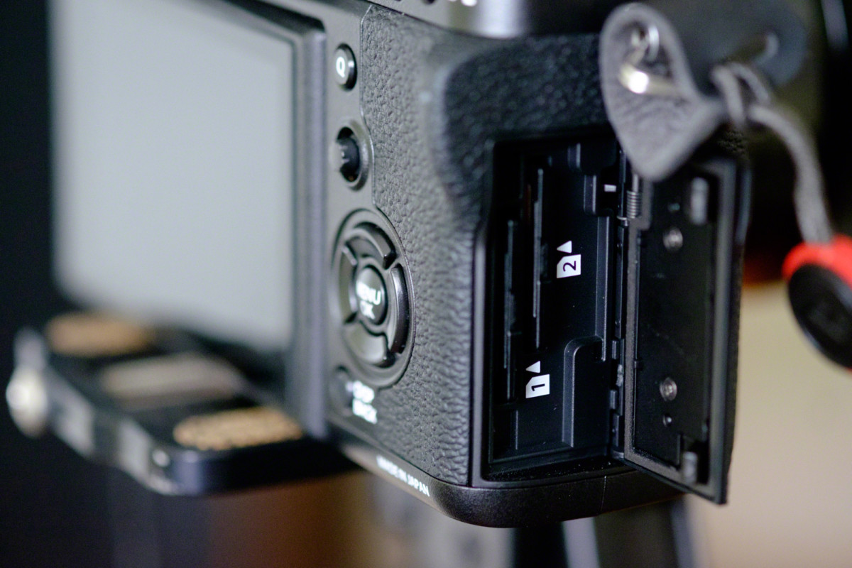 Two SD card slots on the Fujifilm X-T2